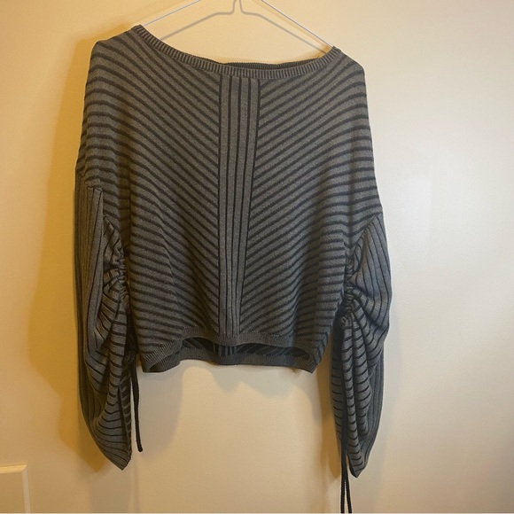 Noisy May striped olive sweater with ruched bat wing sleeve S - Picture 1 of 10